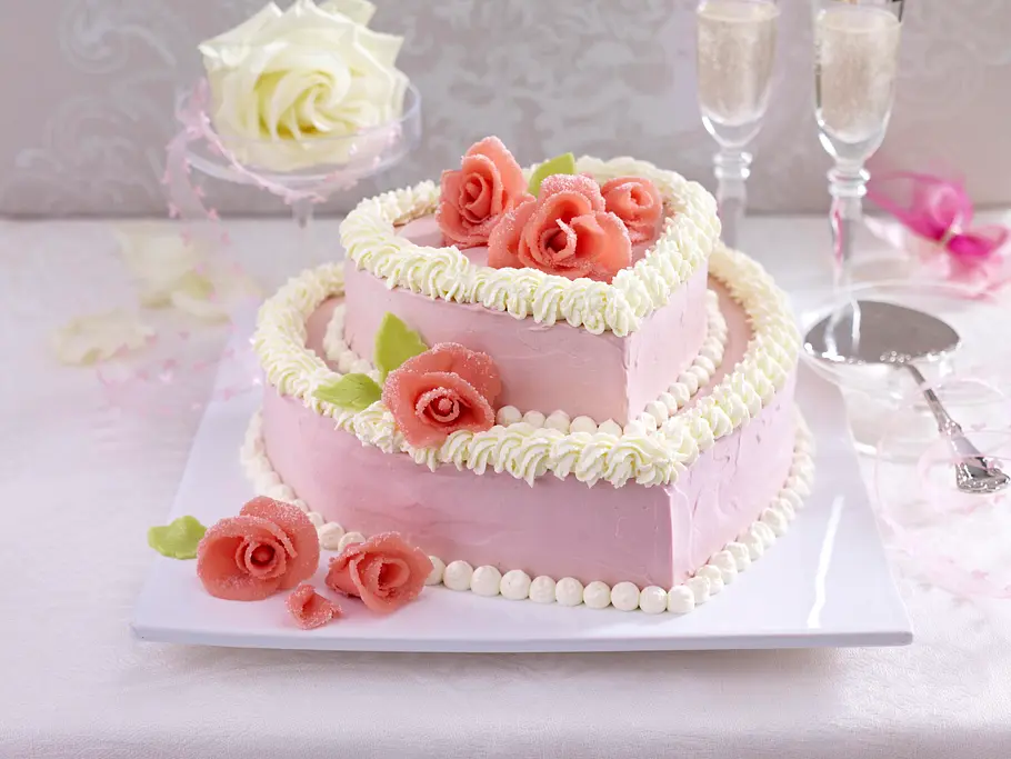 Festliche Hochzeitstorte Rezept Festliche Hochzeitstorte Rezept