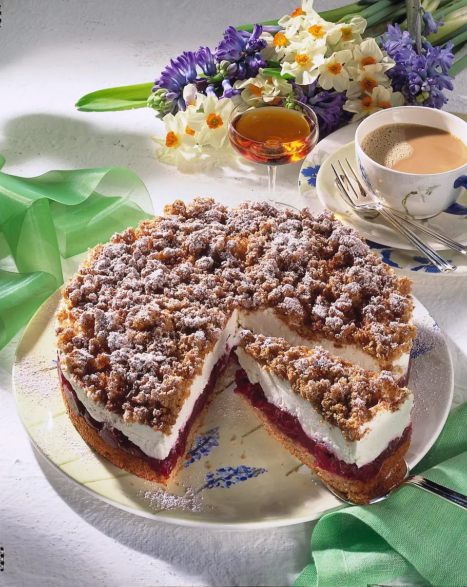 Festliche Kirsch-Tiramisu-Torte Rezept Festliche Kirsch-Tiramisu-Torte Rezept