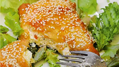 Feta mit Sesam und Honig Rezept - Foto: LECKER @ Bauer Media Group