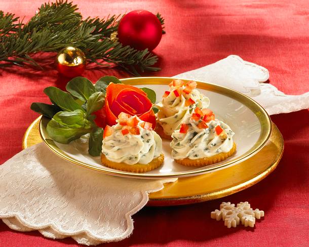 Fetacreme auf Crackern Rezept Fetacreme auf Crackern Rezept