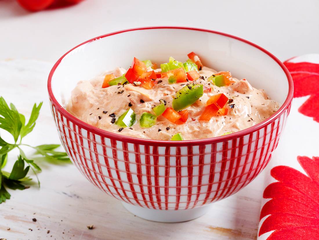 Fetacreme mit Paprika Rezept | LECKER
