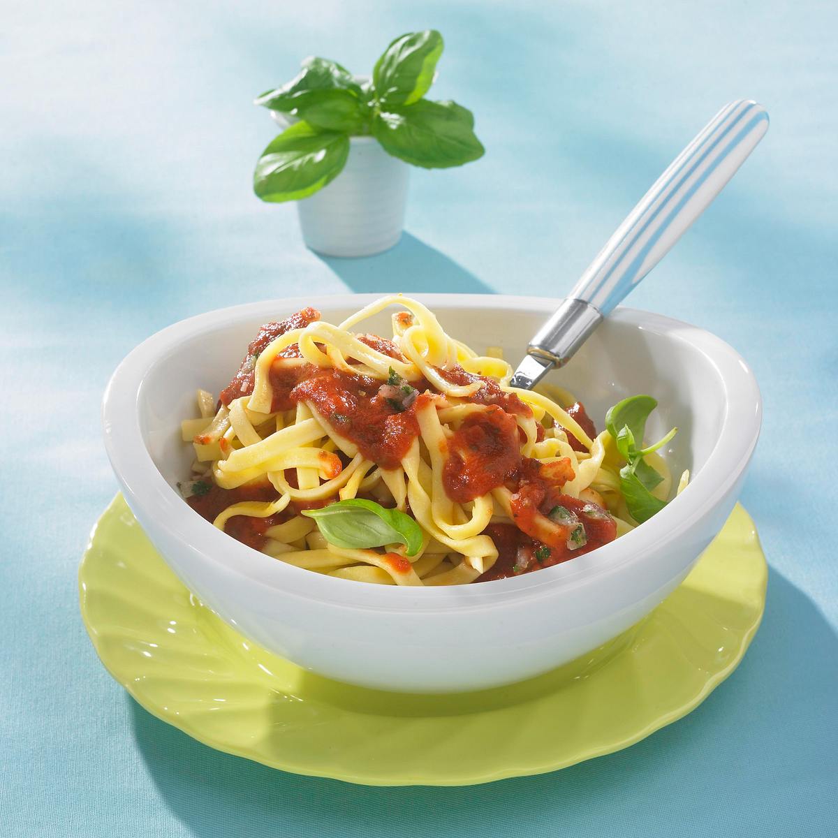 Fettuccine mit Tomatensoße (Diät) Rezept