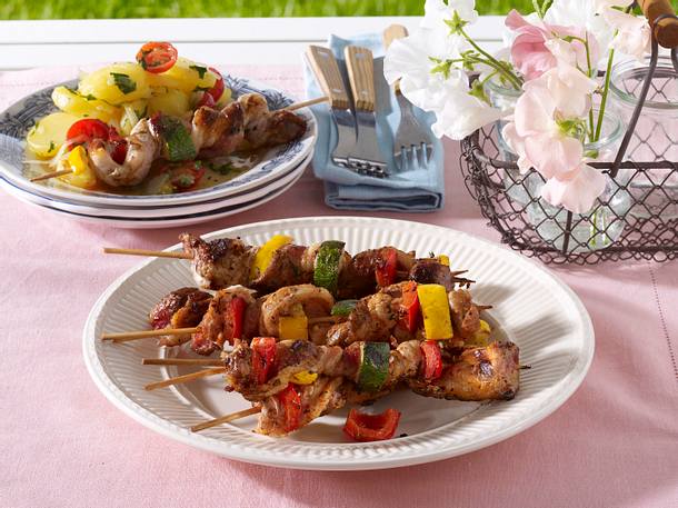Feuerbauch-Spieße mit Kartoffelsalat Rezept