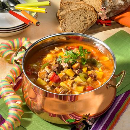 Feurige Gulaschsuppe Rezept Feurige Gulaschsuppe Rezept