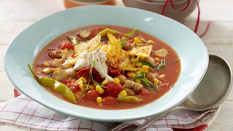 Feurige mexikanische Partysuppe mit Mais und Champignons Rezept - Foto: House of Food / Bauer Food Experts KG