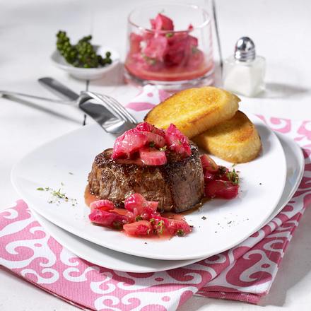 Filetsteak mit Rhabarbersoße Rezept