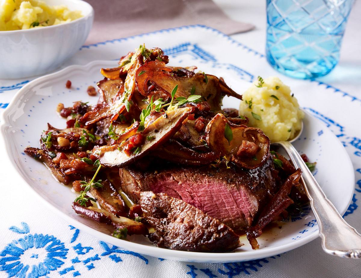 Filetsteak mit Steinpilzen in Zitronenbutter zu Stampfkartoffeln Rezept