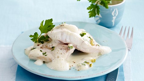 Fisch mit weißer Soße Rezept - Foto: House of Food / Bauer Food Experts KG