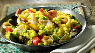 Fisch-Paella Rezept - Foto: LECKER @ Bauer Media Group