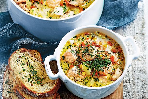 Fisch-Stew mit Allerlei Gemüse Rezept Fisch-Stew mit Allerlei Gemüse Rezept