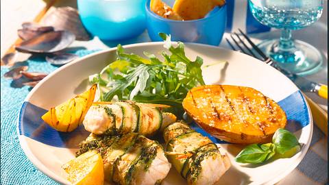 Fisch-Zucchini-Röllchen mit Pesto Rezept - Foto: House of Food / Bauer Food Experts KG