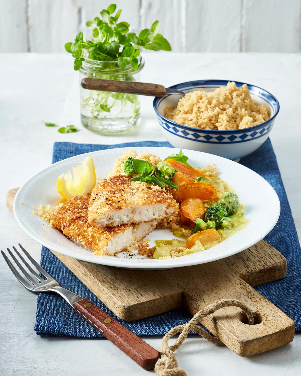 Fischfilet in Sesam-Panade mit Möhren und Brokkoli in Currysoße Rezept