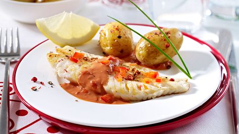 Fischfilet mit Chorizo-Paprikasoße Rezept - Foto: House of Food / Bauer Food Experts KG