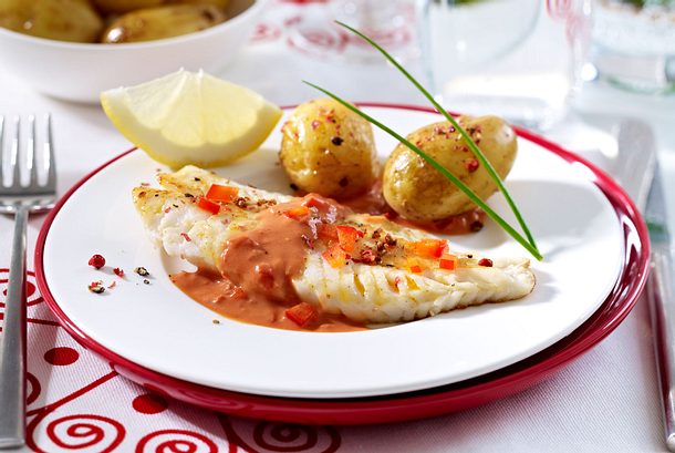 Fischfilet mit Chorizo-Paprikasoße Rezept Fischfilet mit Chorizo-Paprikasoße Rezept
