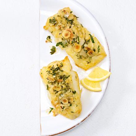 Fischfilet mit Kräuter-Haselnuss-Kruste (Trennkost, Eiweiß) Rezept Fischfilet mit Kräuter-Haselnuss-Kruste (Trennkost, Eiweiß) Rezept