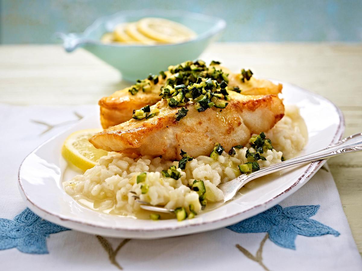 Fischfilet mit Zucchiniwürfeln auf Zitronenrisotto Rezept