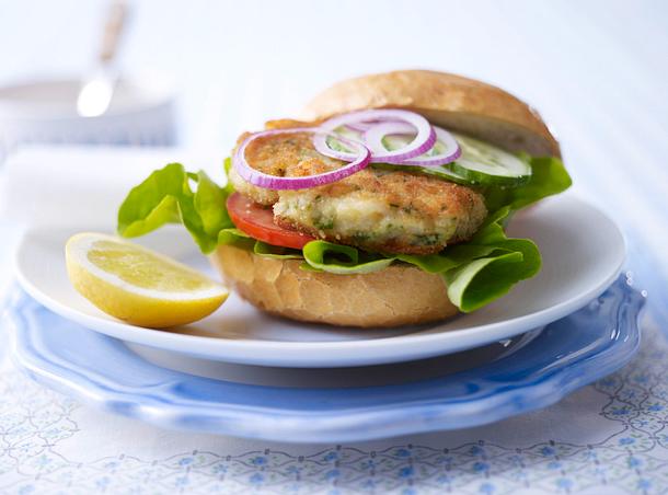 Fischfrikadelle im Brötchen Rezept Fischfrikadelle im Brötchen Rezept