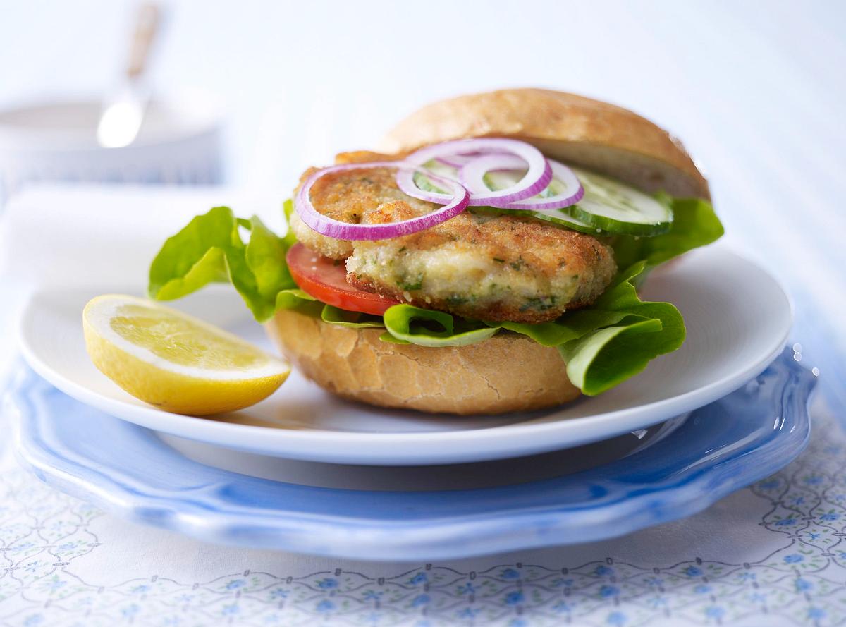 Fischfrikadelle im Brötchen Rezept