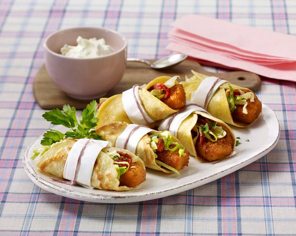 Fischstäbchen-Wrap mit Krautsalat Rezept Fischstäbchen-Wrap mit Krautsalat Rezept