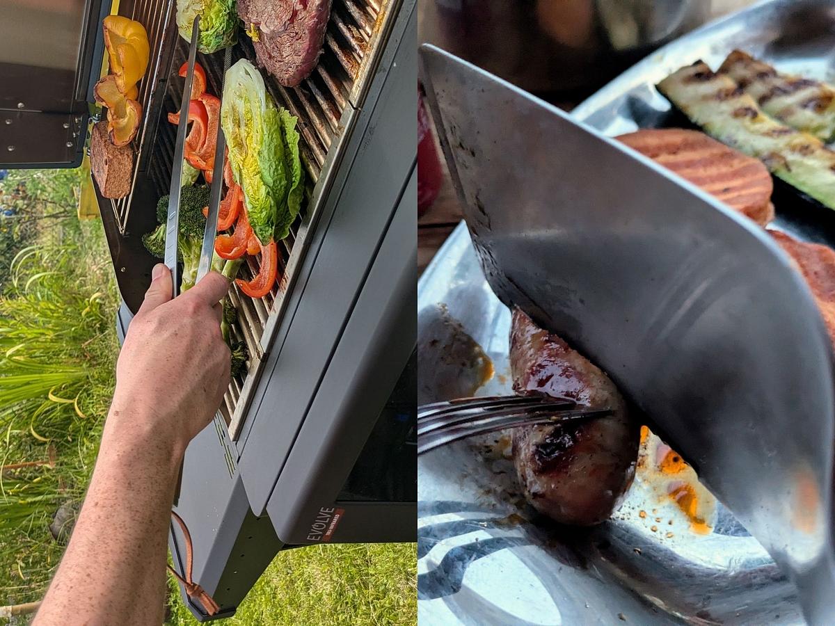 Das Fiskars Norden Grillbesteck hält Gemüse auf dem Grill und schneidet eine Bratwurst auf einem Teller an.