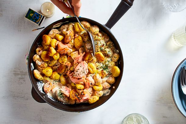 Fixe Gnocchi-Pfanne mit Lachs Rezept Fixe Gnocchi-Pfanne mit Lachs Rezept