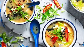 Fixe Misosuppe mit Tofu Rezept - Foto: LECKER @ Bauer Media Group Fixe Misosuppe mit Tofu Rezept - Foto: LECKER @ Bauer Media Group