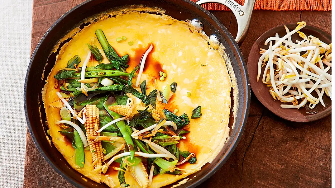 Fixes Omelett mit viel Knack drauf Rezept - Foto: LECKER @ Bauer Media Group
