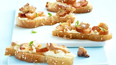 Fladenbrot mit Feta und Datteln Rezept - Foto: LECKER @ Bauer Media Group