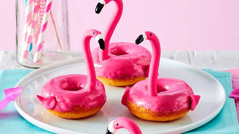 Flamingo-Donuts Rezept - Foto: House of Food / Bauer Food Experts KG