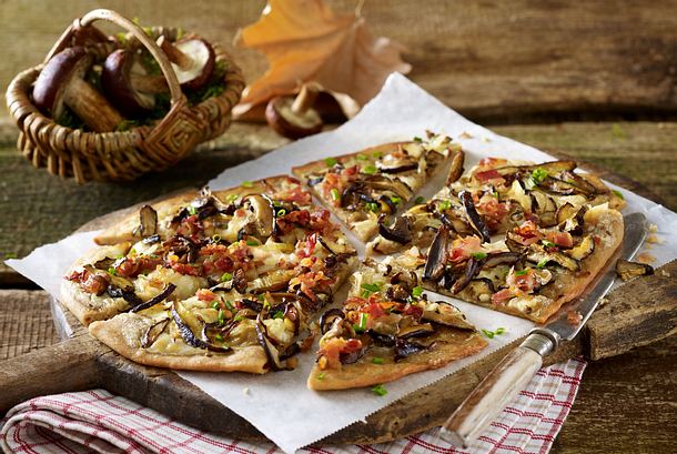 Flammkuchen mit Maronenröhrlingen Rezept Flammkuchen mit Maronenröhrlingen Rezept