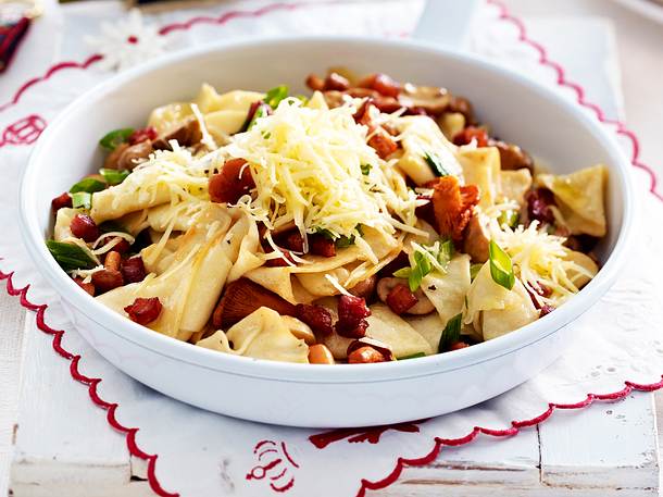 Fleckerln-Pfanne mit Speckpilzen Rezept Fleckerln-Pfanne mit Speckpilzen Rezept