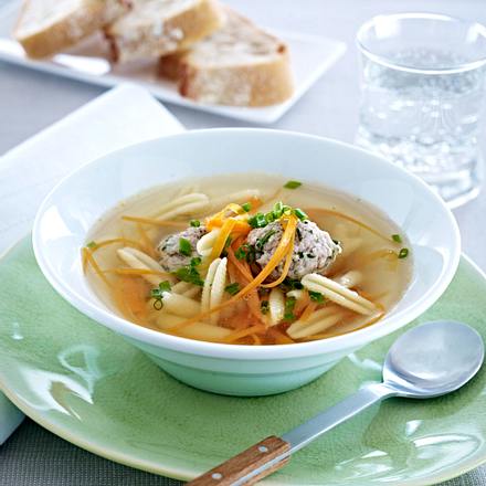 Fleischklößchensuppe mit Nudeln Rezept Fleischklößchensuppe mit Nudeln Rezept