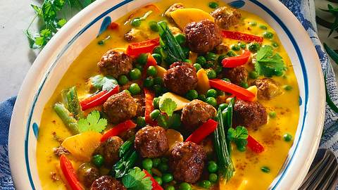 Fleischklößchen in Gemüse-Currysoße Rezept - Foto: Horn