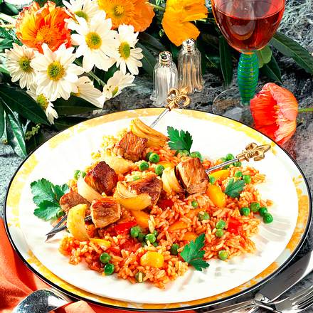 Fleischspieße auf buntem Reis Rezept Fleischspieße auf buntem Reis Rezept