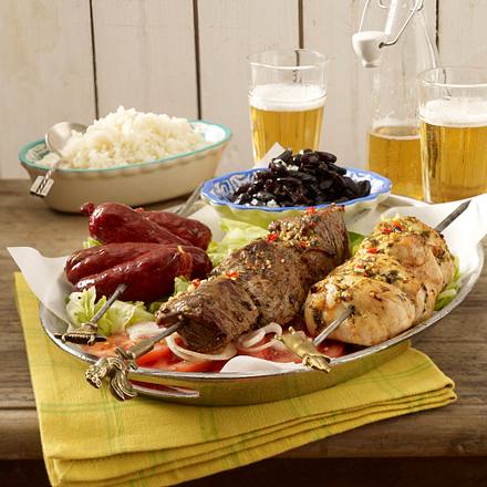 Fleischspieße mit schwarzen Bohnen Rezept