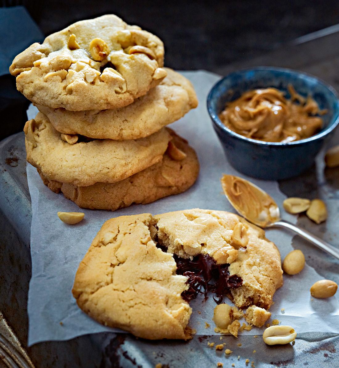 Flirty Cookies mit Erdnuss-Date Rezept | LECKER Flirty Cookies mit Erdnuss-Date Rezept | LECKER