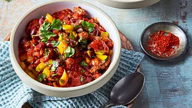 „Flott ausm Pott“-Chili con Carne Rezept - Foto: LECKER @ Bauer Media Group