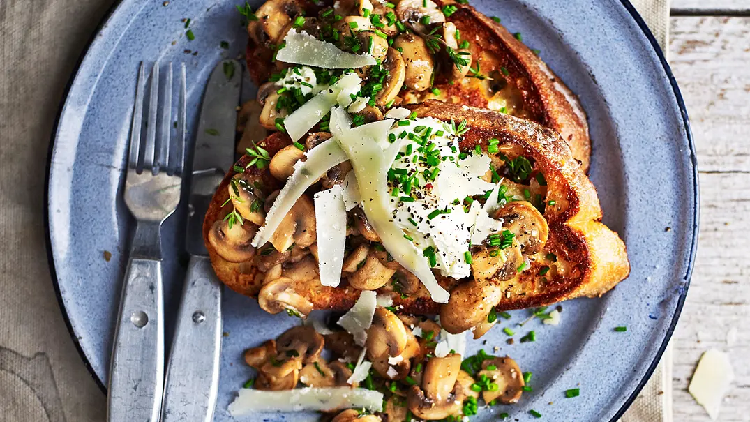 Flotte Champignon-Crostini Rezept - Foto: LECKER @ Bauer Media Group Flotte Champignon-Crostini Rezept - Foto: LECKER @ Bauer Media Group