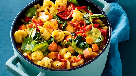 Flotter Pott: Herbstliches Nudel-Curry Rezept - Foto: House of Food / Food Experts KG