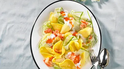Flusskrebse in Sahnesoße zu Muschelnudeln Rezept - Foto: LECKER @ Bauer Media Group
