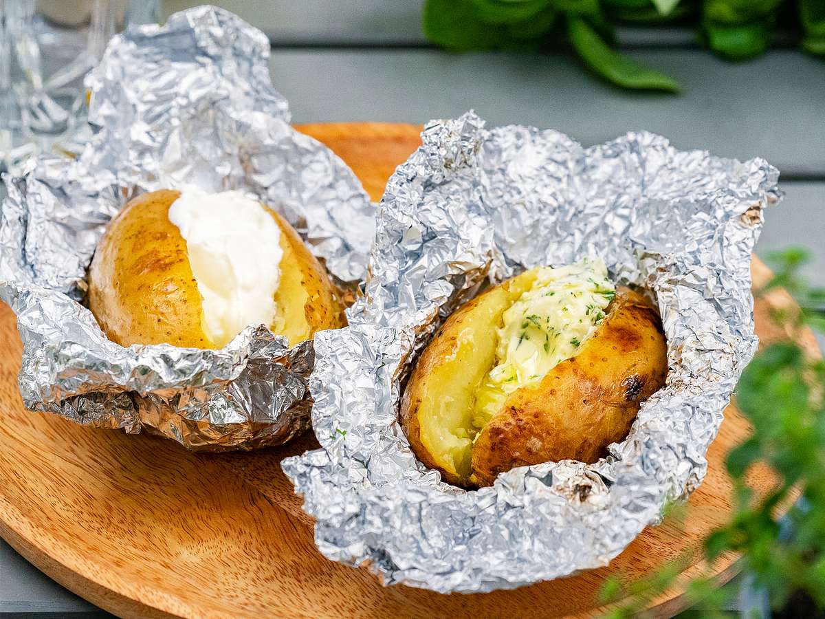 Kartoffeln grillen: Folienkartoffeln