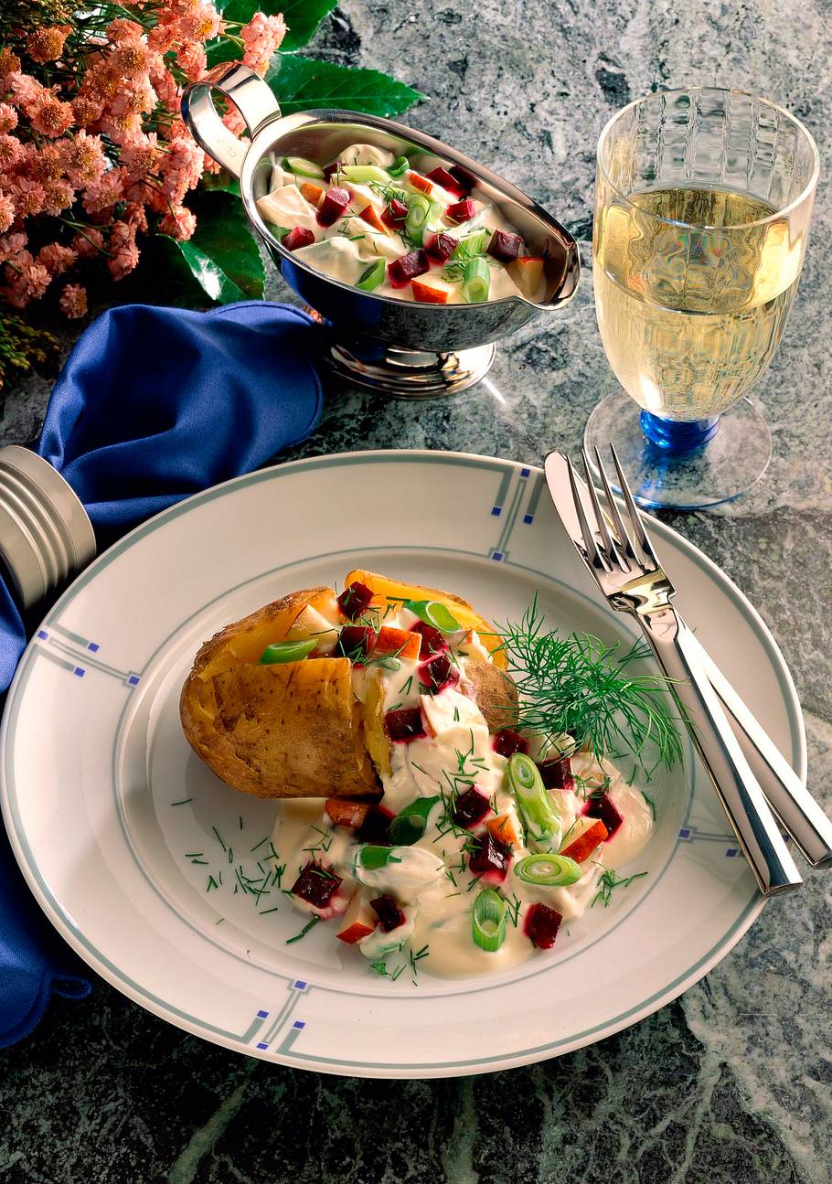 Folienkartoffeln mit Rote Bete-Sahne-Soße Rezept