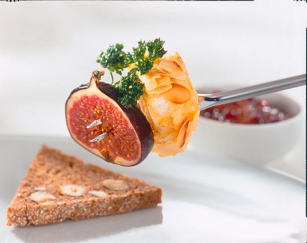 Fonduespieß mit Camembert Rezept
