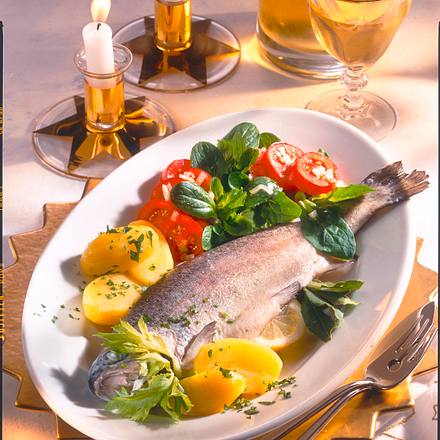 Forelle und Salat Rezept