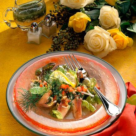 Forellen-Salat mit Dill-Marinade Rezept Forellen-Salat mit Dill-Marinade Rezept