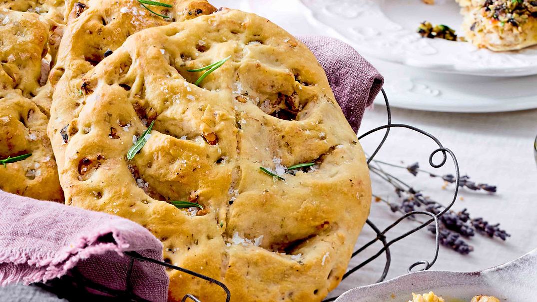 Fougasse (provenzalisches Brot) Rezept - Foto: LECKER @ Bauer Media Group