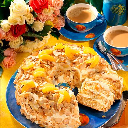 Frankfurter Aprikosen-Kranz Rezept Frankfurter Aprikosen-Kranz Rezept