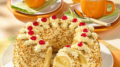 Frankfurter Kranz mit Buttercreme und Krokant Rezept - Foto: Maass
