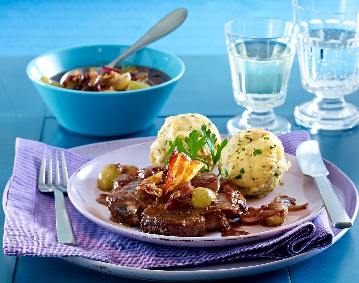 Fränkisches Winzersteak mit Semmelknödeln Rezept