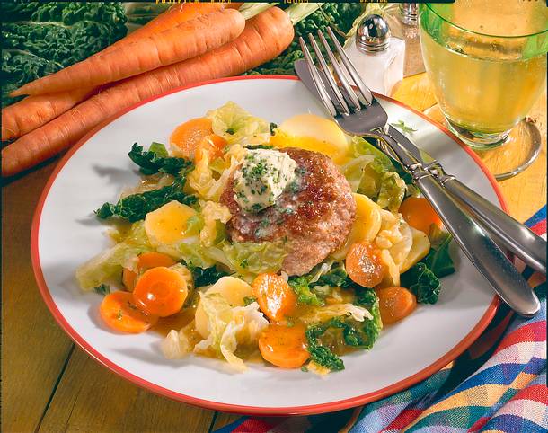 Frikadelle auf Wirsing Rezept Frikadelle auf Wirsing Rezept